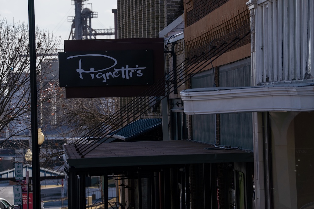 Pignetti's restaurant sign in front of their location in downtown Temple.